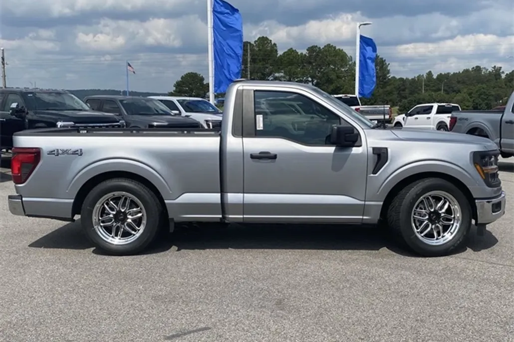 2025 Ford F-150 XL photo 1