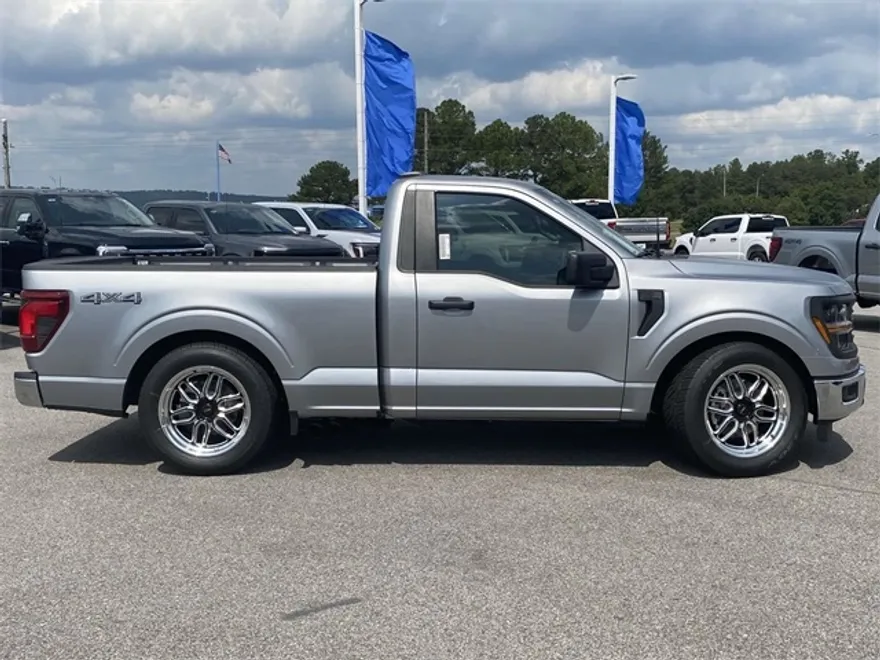 2025 Ford F-150 XL photo 1
