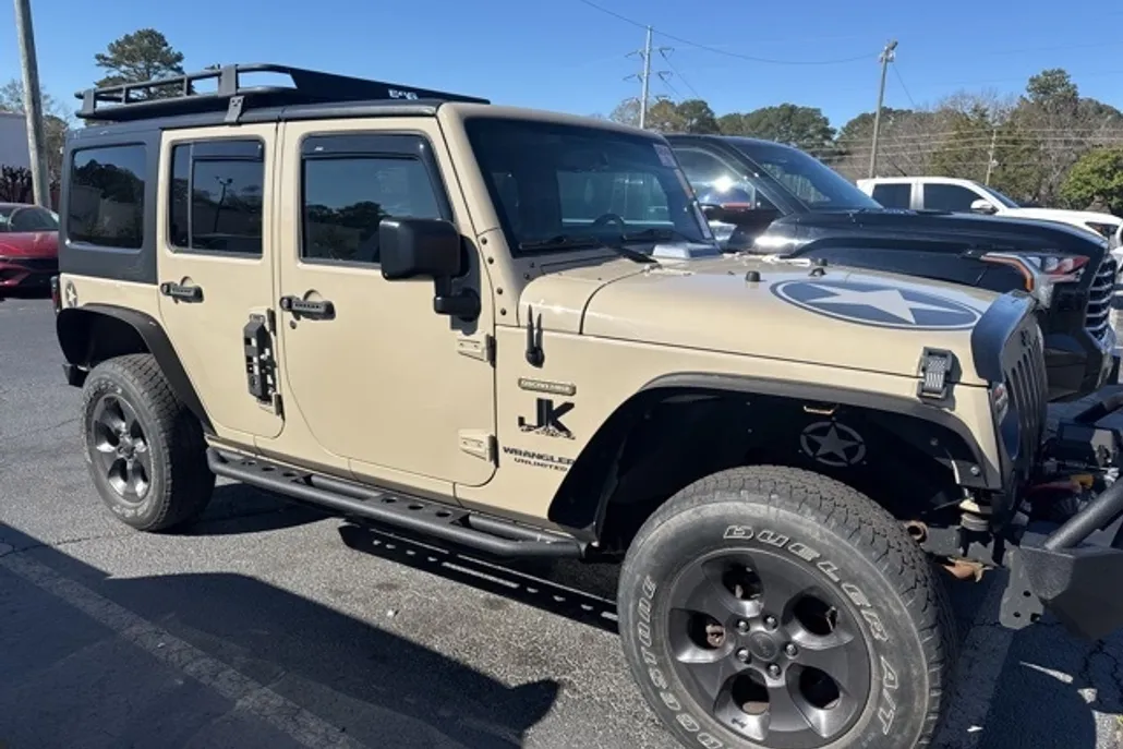 2017 Jeep Wrangler Unlimited Freedom photo 1