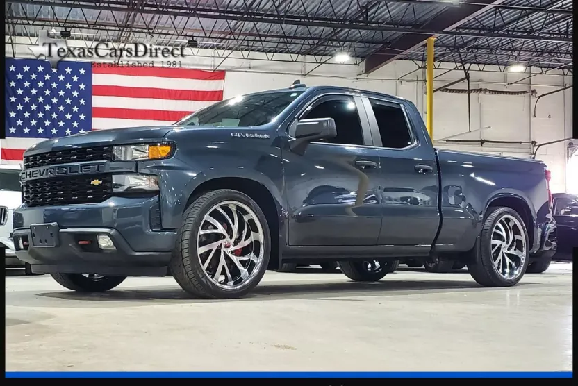 2019 Chevrolet Silverado 1500 Custom photo 1