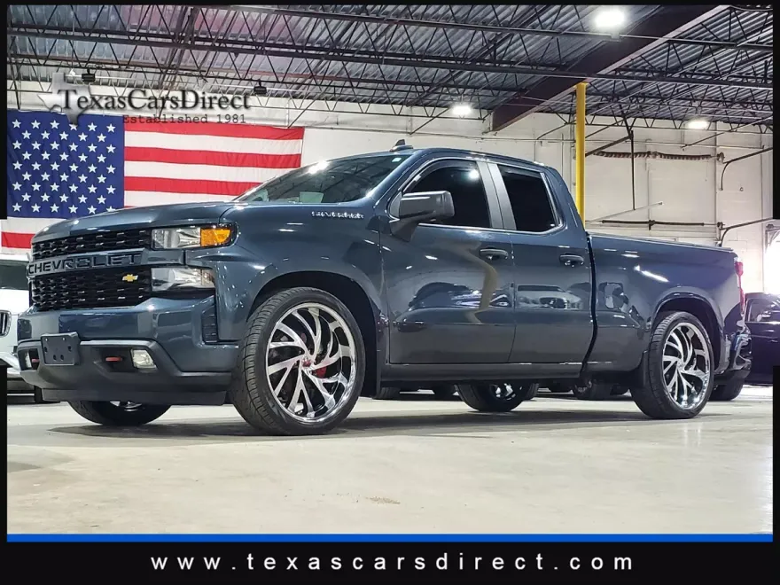 2019 Chevrolet Silverado 1500 Custom photo 1