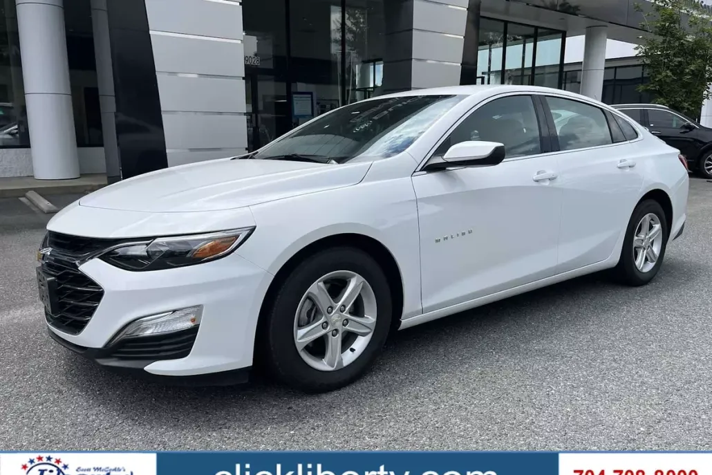 2023 Chevrolet Malibu LS photo 1