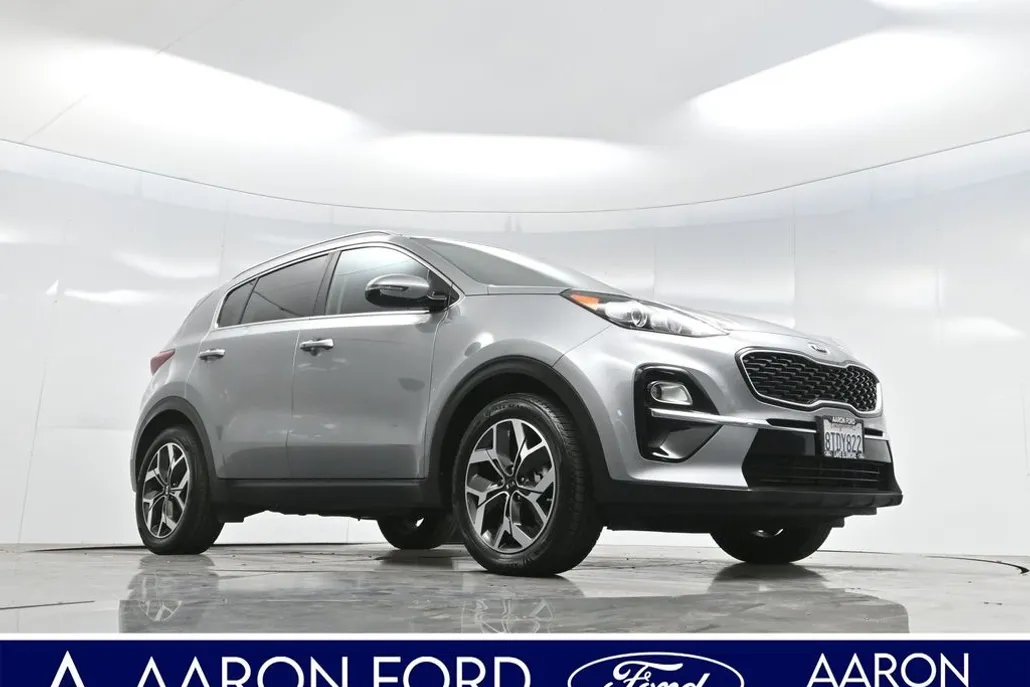 2021 Kia Sportage EX photo 1