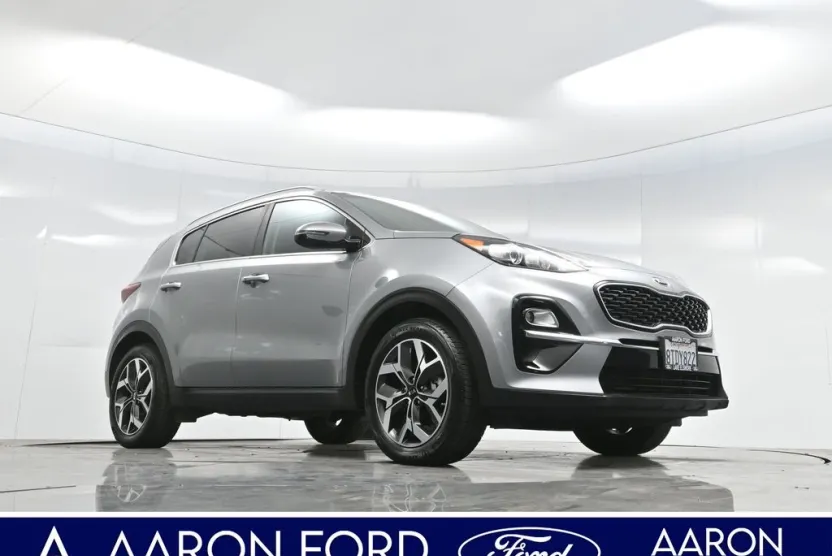 2021 Kia Sportage EX photo 1