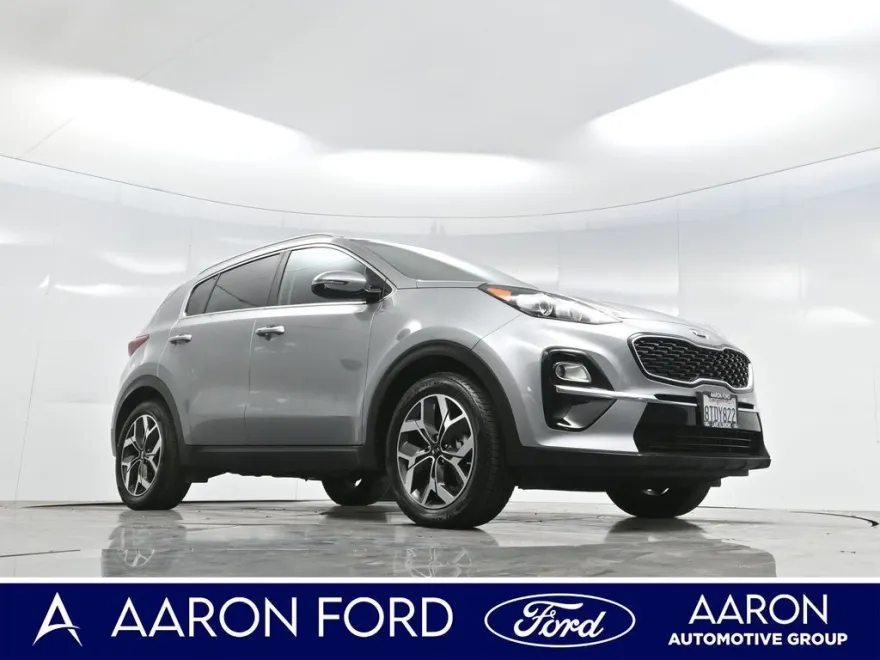 2021 Kia Sportage EX photo 1