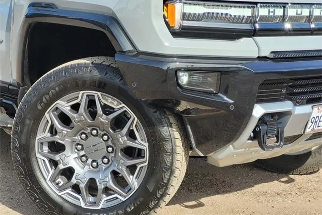 2025 Gmc Hummer EV photo 1