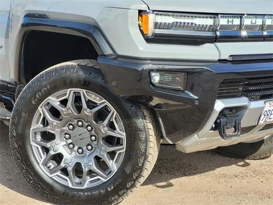 2025 Gmc Hummer EV photo 1