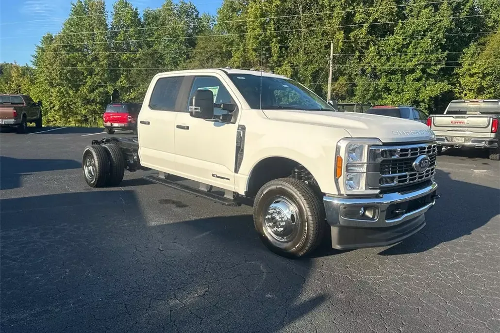 2026 Ford F-350 photo 1