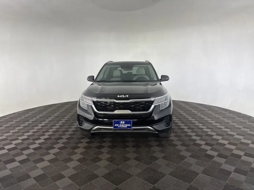 2022 Kia Seltos EX photo 1