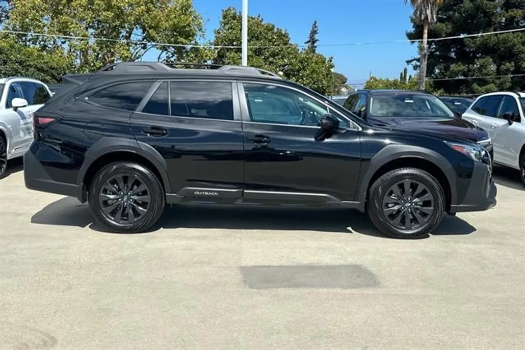 2025 Subaru Outback Onyx Edition photo 1