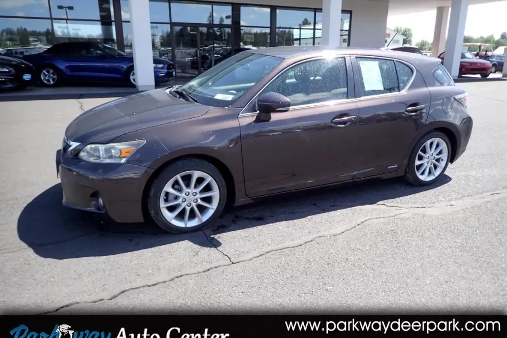 2011 Lexus CT 200h photo 1