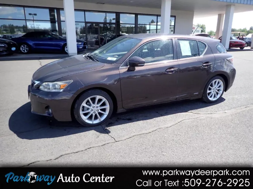 2011 Lexus CT 200h photo 1