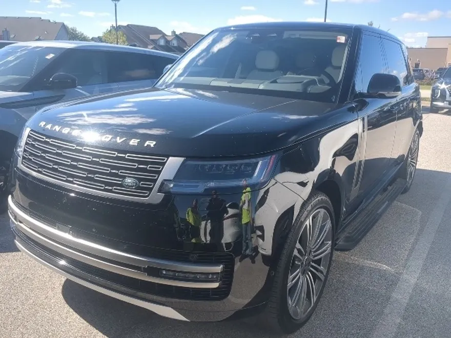 2025 Land Rover Range Rover SE photo 1