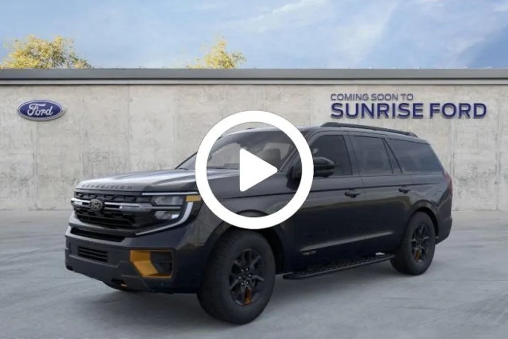 2025 Ford Expedition photo 1