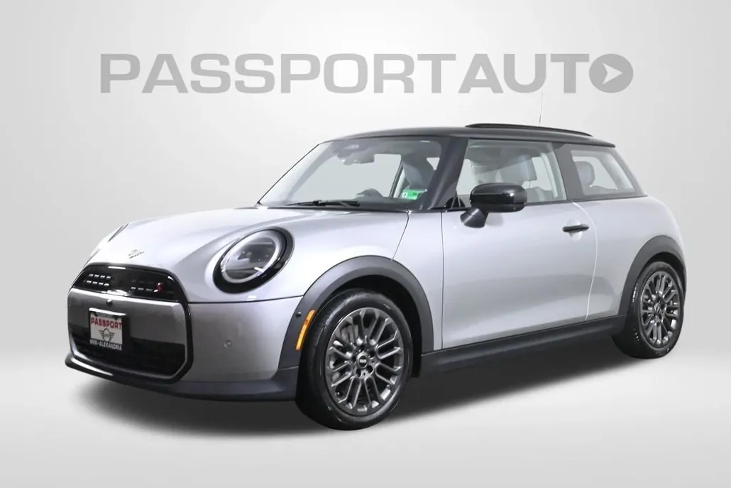 2025 Mini Cooper 2 Door Hardtop S Iconic photo 1