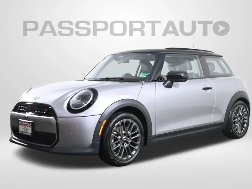 2025 Mini Cooper 2 Door Hardtop S Iconic photo 1