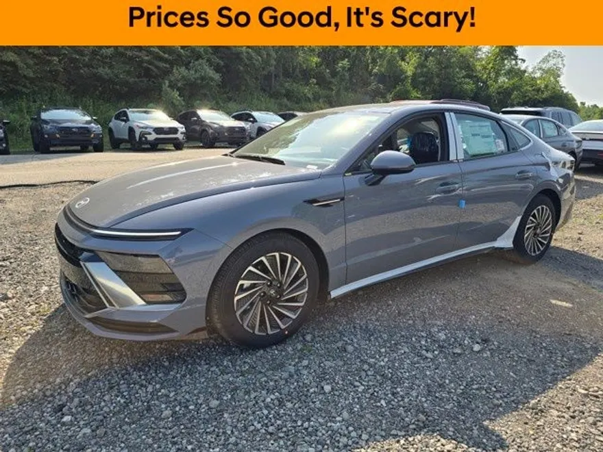 2025 Hyundai Sonata SEL photo 1