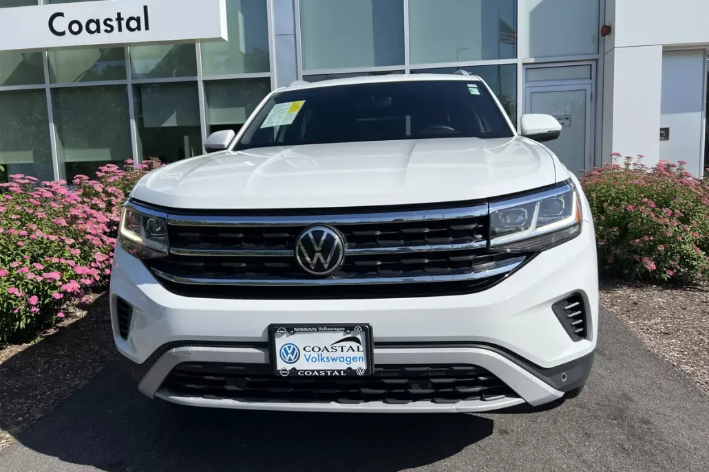 2022 Volkswagen Atlas Cross Sport V6 SE Technology photo 1