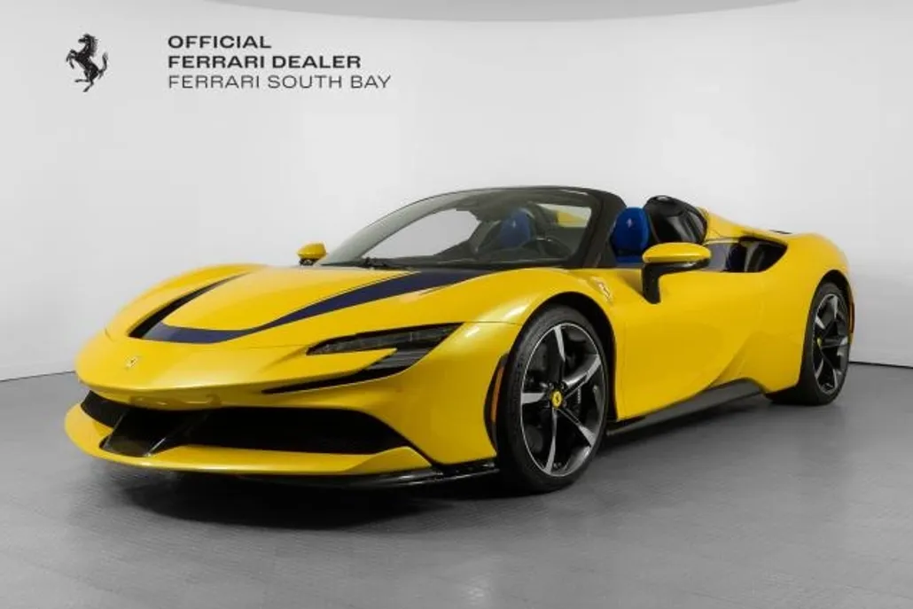 2023 Ferrari SF90 Spider photo 1