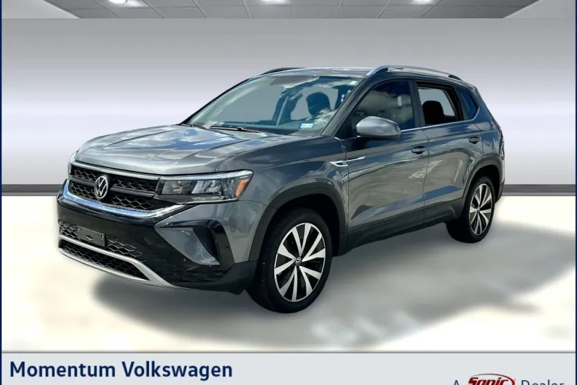 2022 Volkswagen Taos SE photo 1