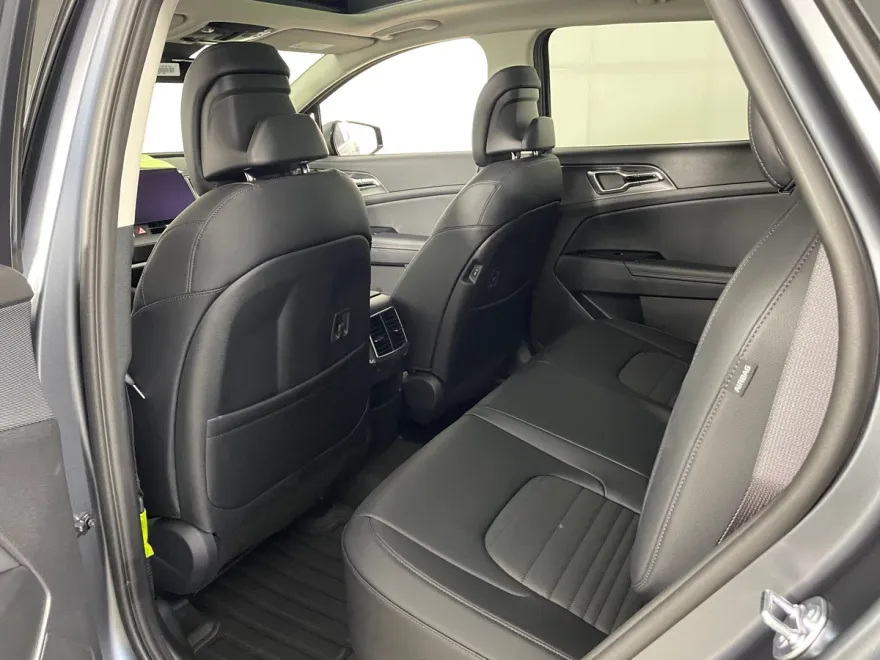 2025 Kia Sportage Hybrid photo 1