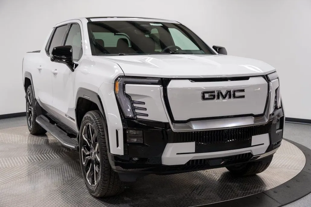 2025 Gmc Sierra EV Denali photo 1