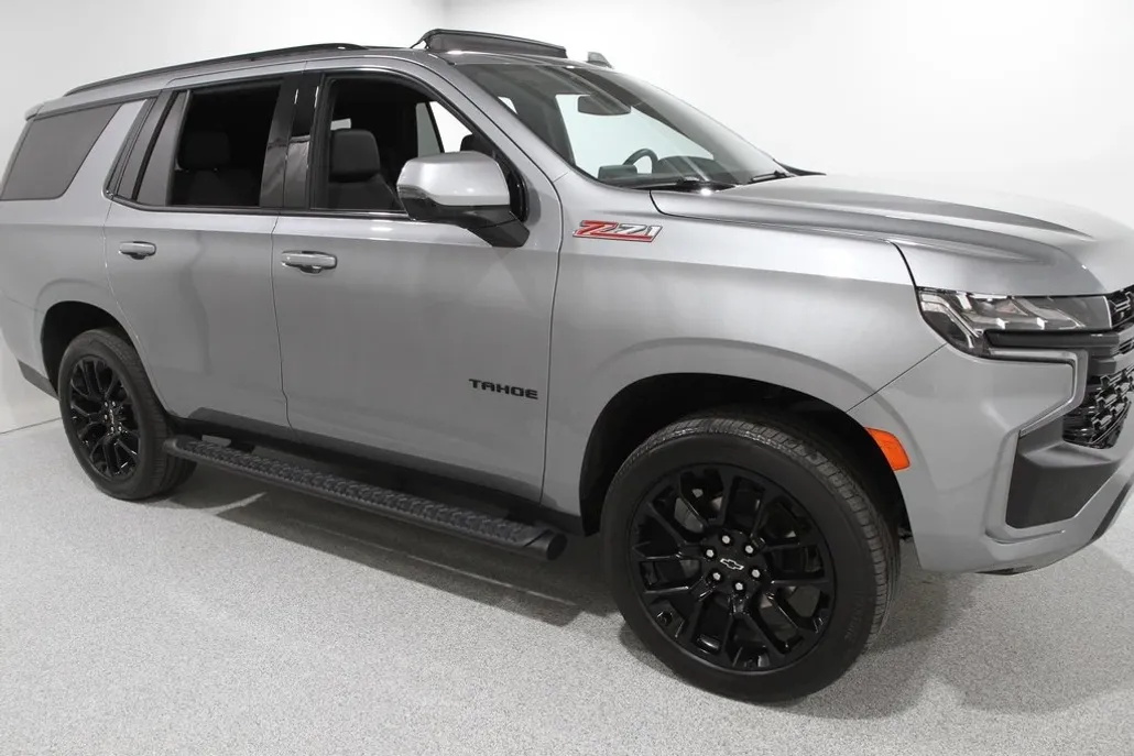 2023 Chevrolet Tahoe Z71 photo 1