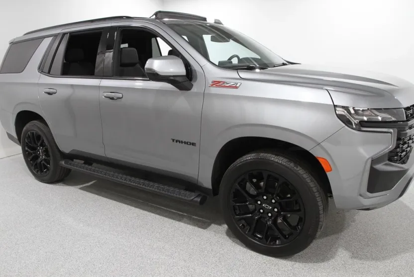 2023 Chevrolet Tahoe Z71 photo 1