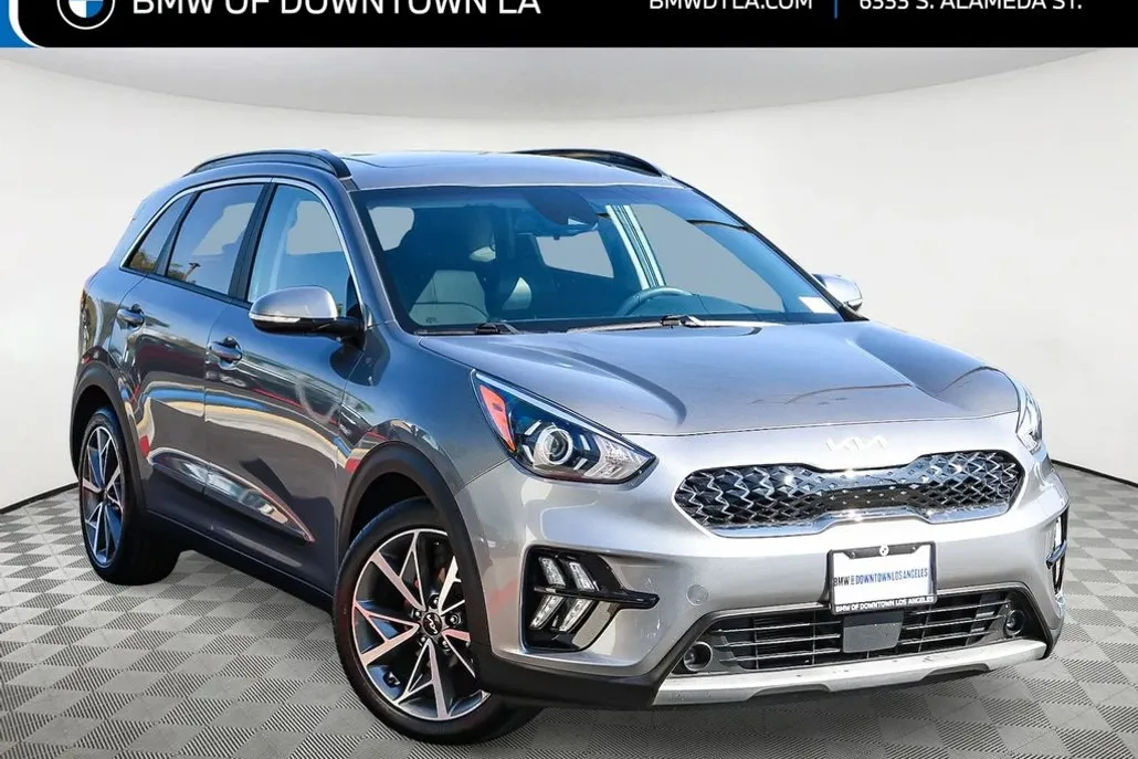 2022 Kia Niro Touring Special Edition photo 1