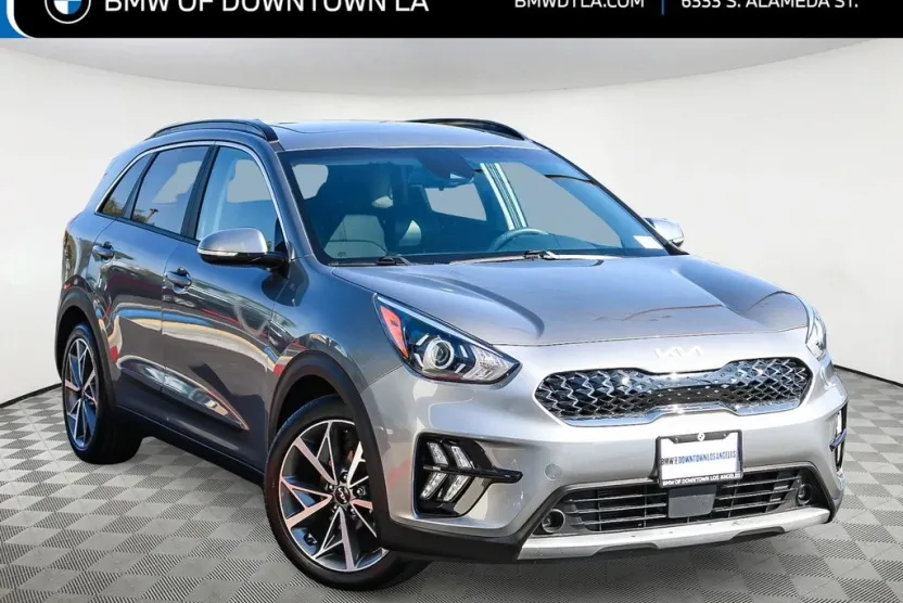 2022 Kia Niro Touring Special Edition photo 1