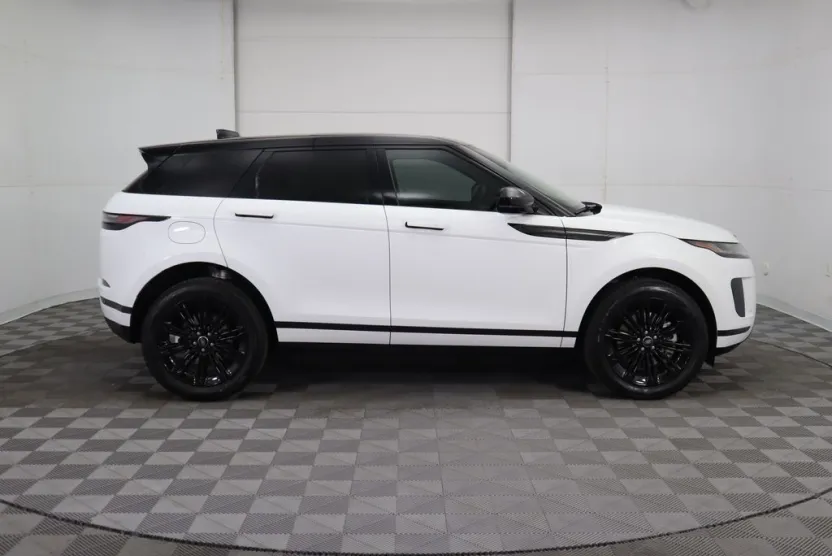 2025 Land Rover Range Rover Evoque S photo 1