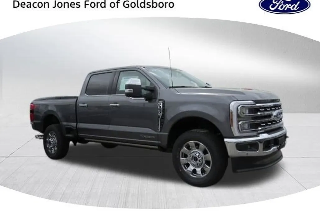 2025 Ford F-350 Lariat photo 1