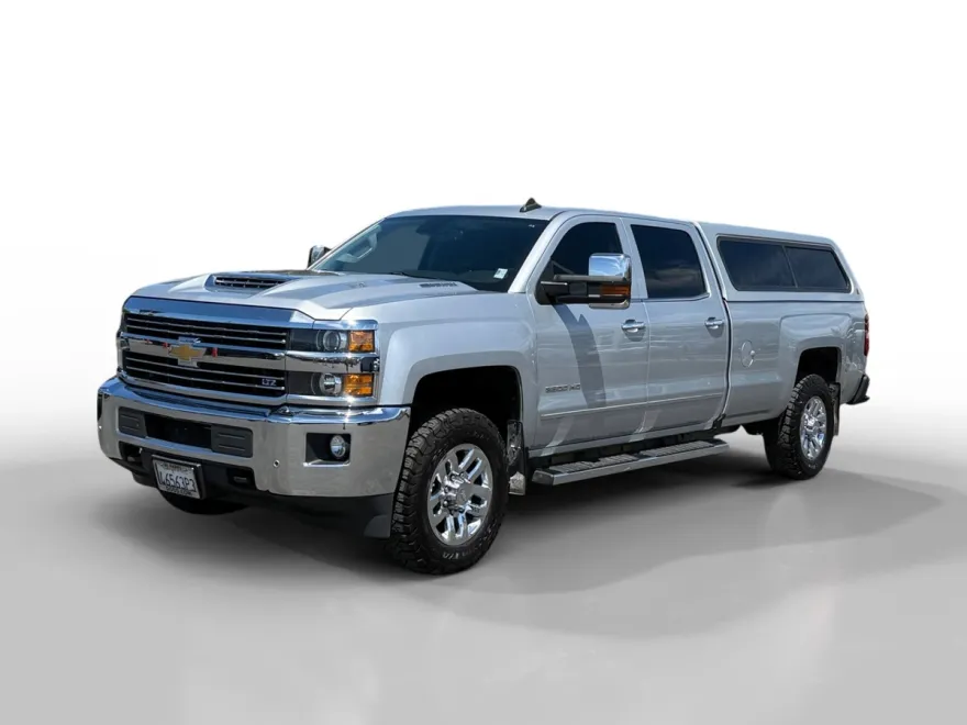 2018 Chevrolet Silverado 3500HD LTZ photo 1