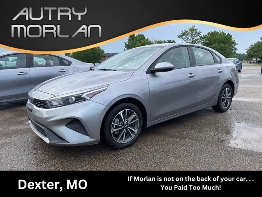 2024 Kia Forte LXS photo 1