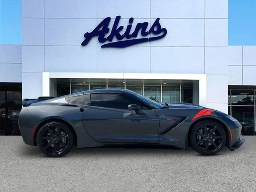 2017 Chevrolet Corvette Stingray 1LT photo 1