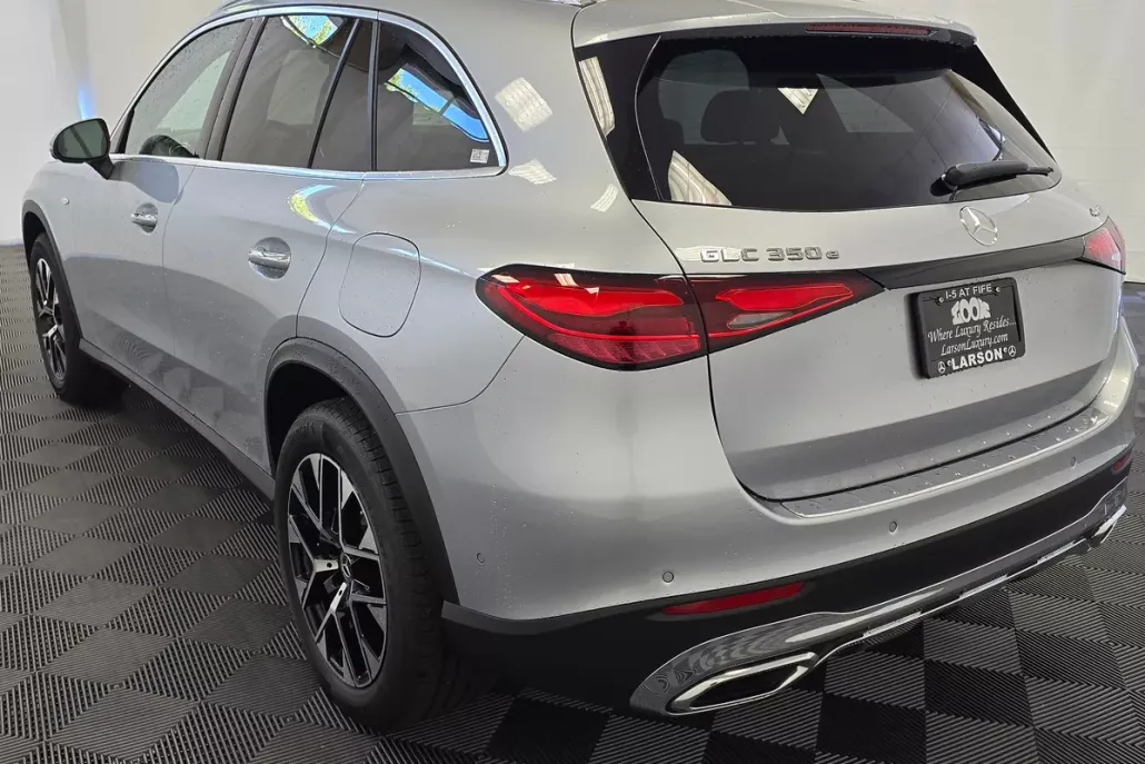 2025 Mercedes Benz GLC 350e 4MATIC photo 1