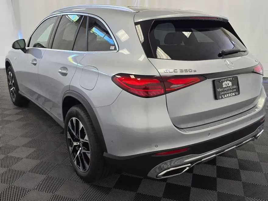 2025 Mercedes Benz GLC 350e 4MATIC photo 1