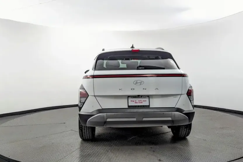 2024 Hyundai Kona Limited photo 1