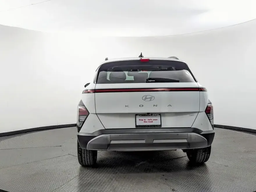 2024 Hyundai Kona Limited photo 1