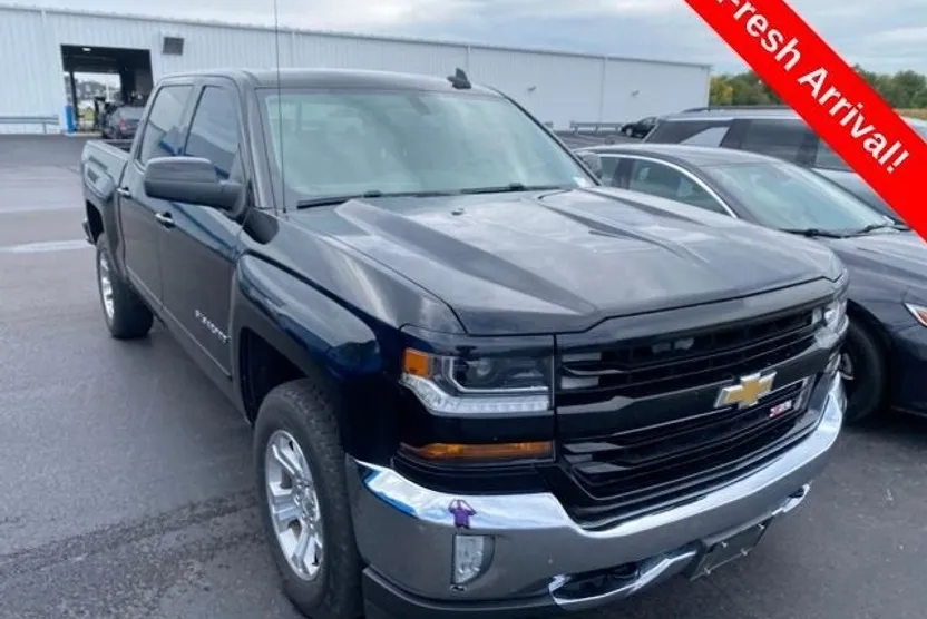 2016 Chevrolet Silverado 1500 LT photo 1