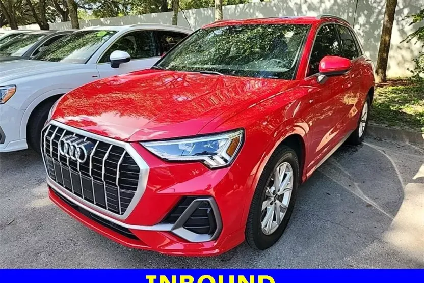 2023 Audi Q3 S line Premium Plus photo 1