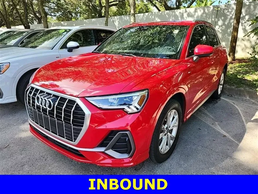 2023 Audi Q3 S line Premium Plus photo 1
