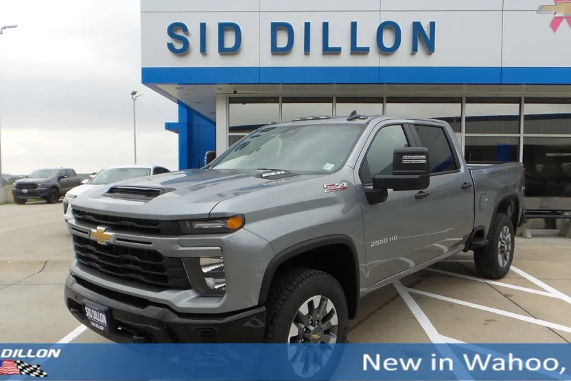 2026 Chevrolet Silverado 2500HD Custom photo 1