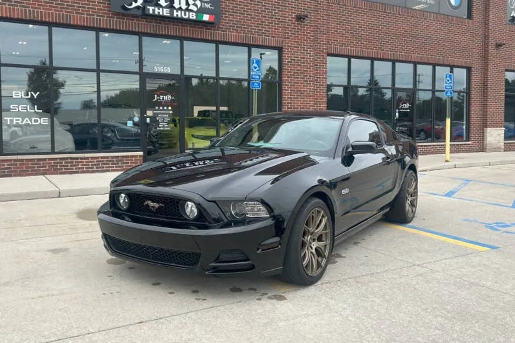 2014 Ford Mustang GT Premium photo 1
