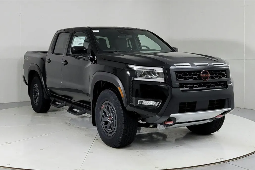 2025 Nissan Frontier PRO-4X photo 1