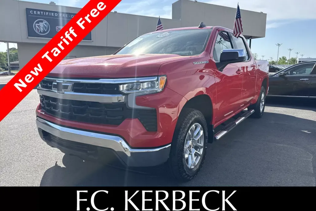 2022 Chevrolet Silverado 1500 LT photo 1