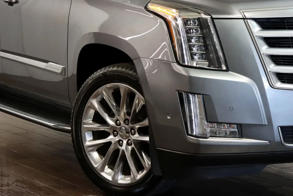 2018 Cadillac Escalade Luxury photo 1