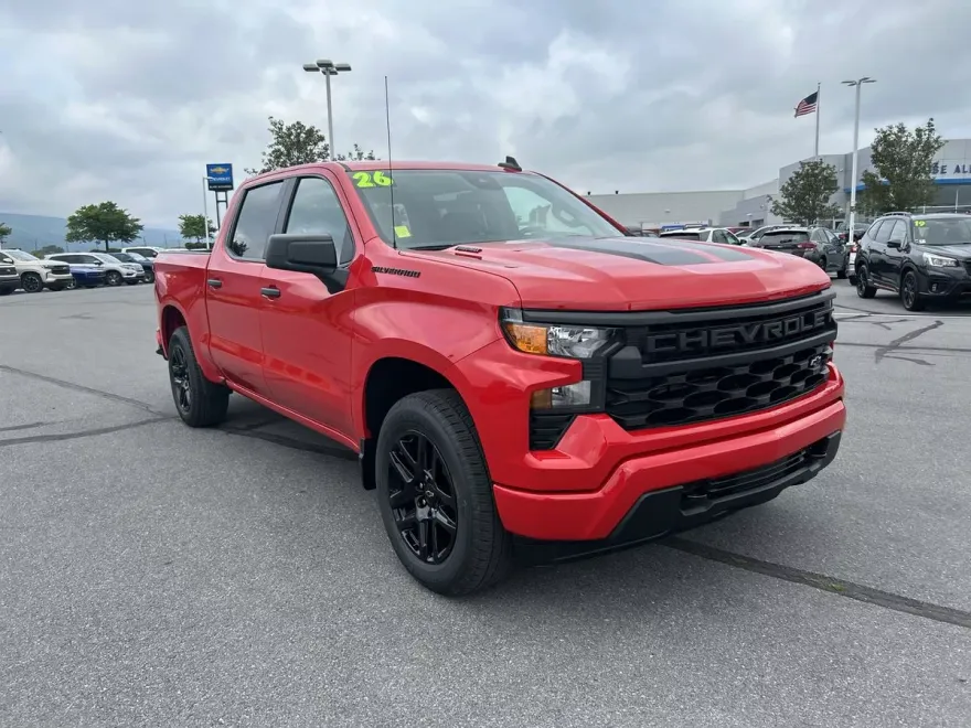 2026 Chevrolet Silverado 1500 Custom photo 1