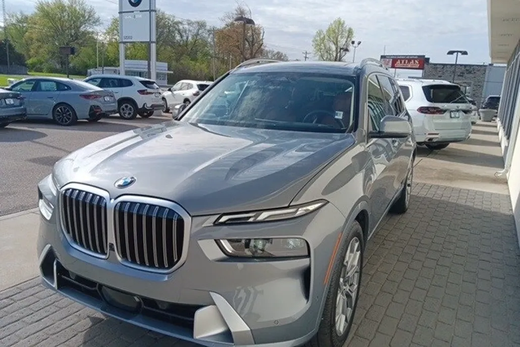 2025 Bmw X7 xDrive40i photo 1