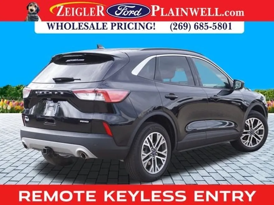 2022 Ford Escape SEL photo 1
